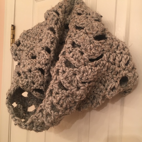 Infinity scarf - Picture 2 of 2